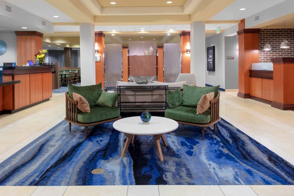 Fairfield Inn & Suites by Marriott Wichita Downtown 2
