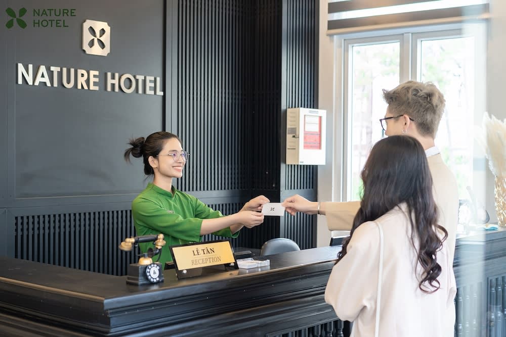 Nature Hotel - Luong The Vinh 2