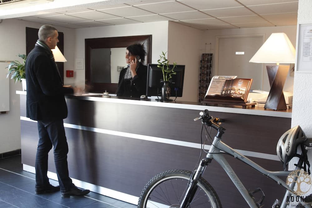 Adonis Carcassonne 3