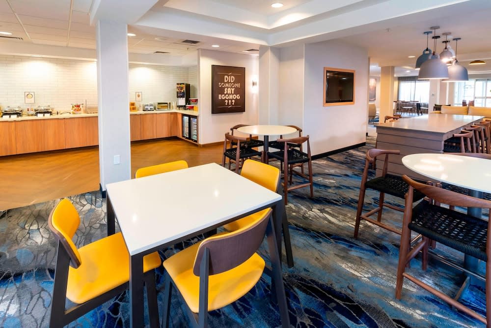 Fairfield Inn & Suites Bend Downtown 1