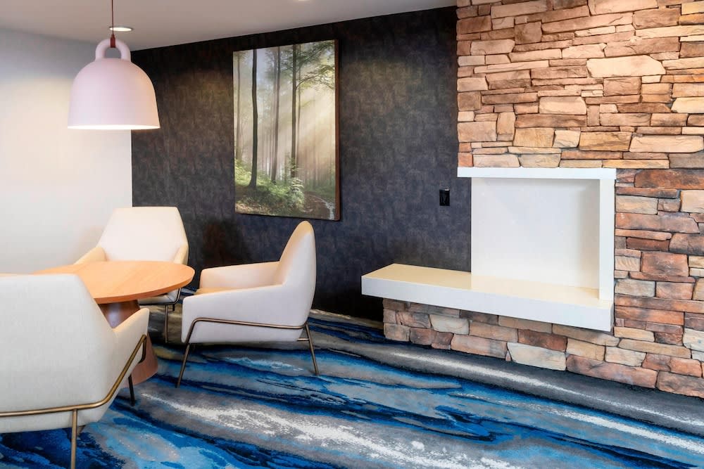 Fairfield Inn & Suites Bend Downtown 2
