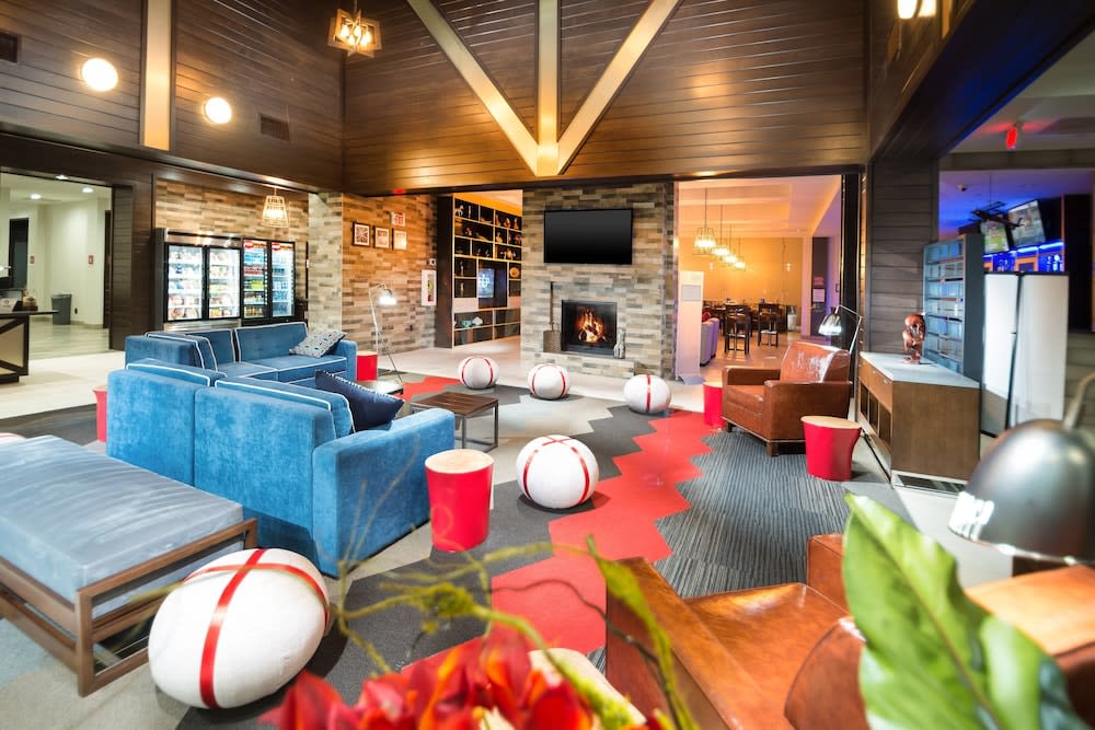Four Points by Sheraton Houston Intercontinental Airport 2