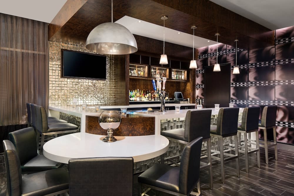 SpringHill Suites by Marriott Los Angeles Burbank/Downtown 2