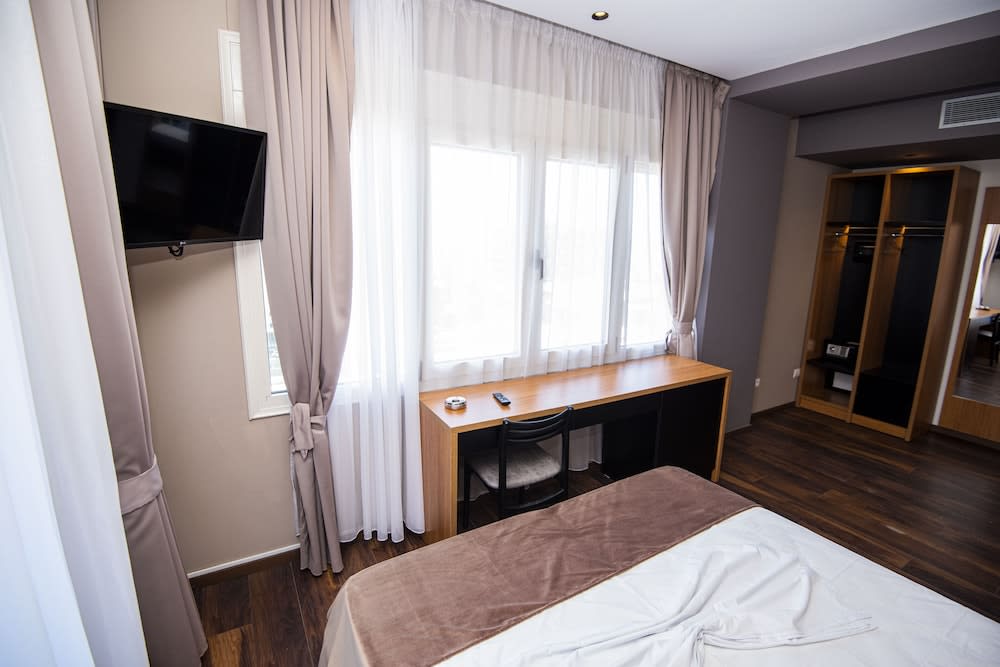 Olivia's Hill Resort 2