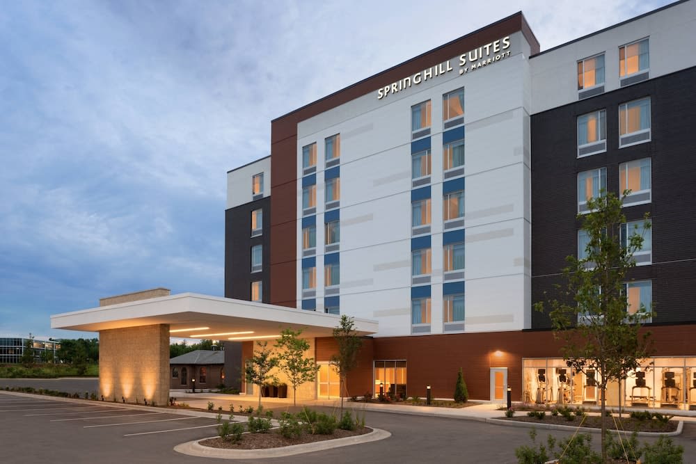 SpringHill Suites by Marriott Milwaukee West/Wauwatosa 1