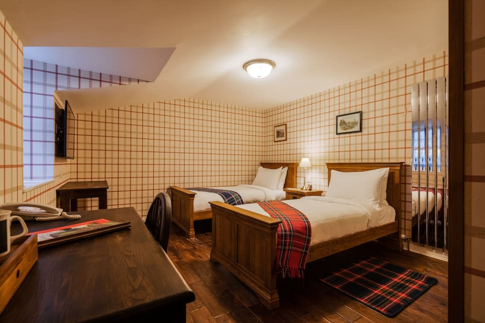 The Cluanie Inn 1