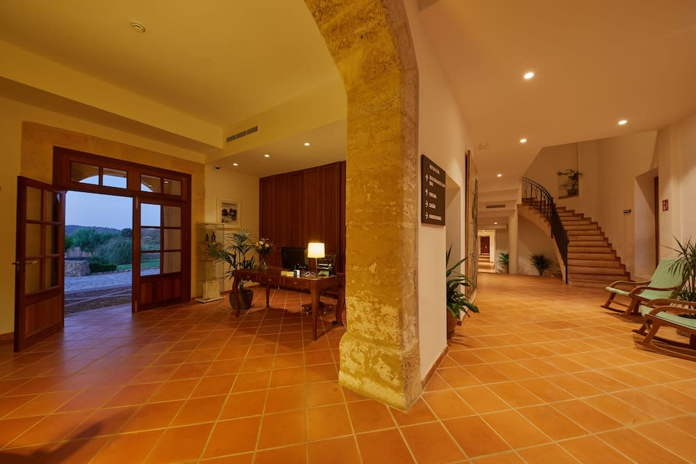 Hotel Rural Es Riquers 4