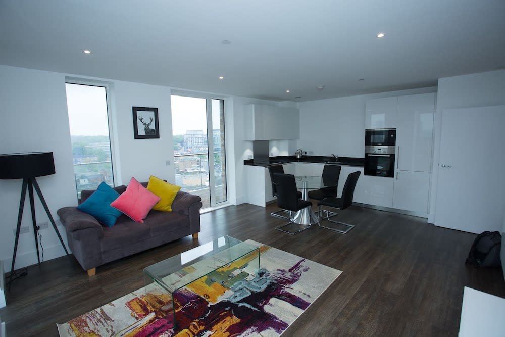 High view 2 Bedroom apt - Woolwich 1