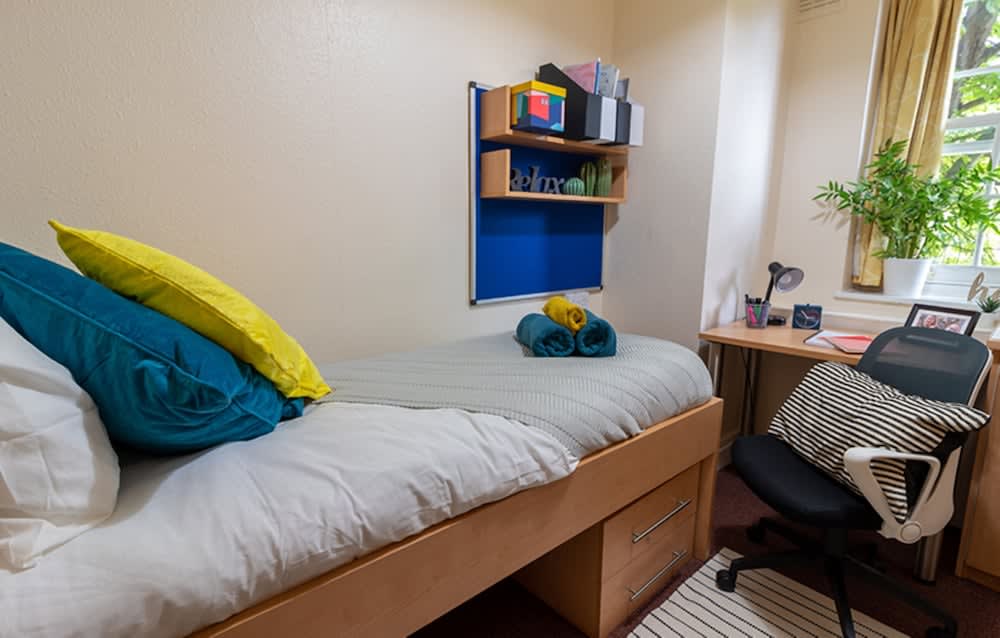 Goldsmiths House - Campus Accommodation - Caters to Women 2