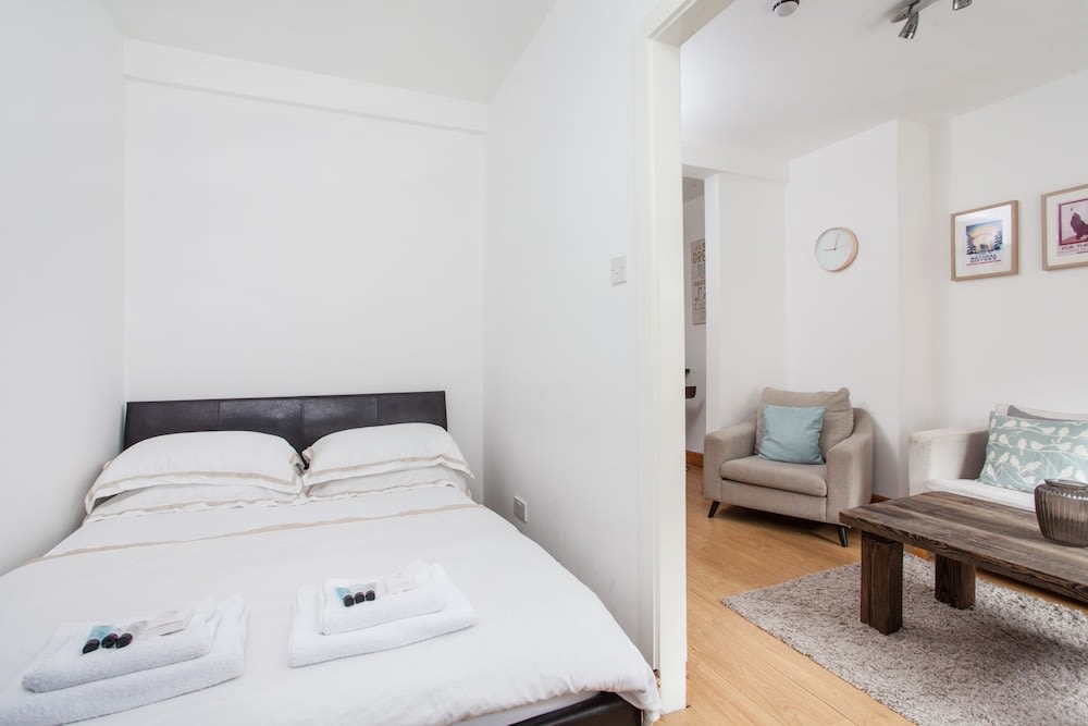 Basic Apartment for Two Amazing Location 4