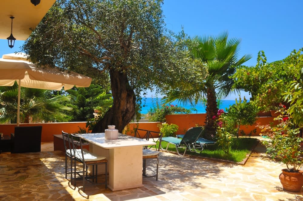 House Angelos D with sea view and private garden - Agios Gordios Beach 1