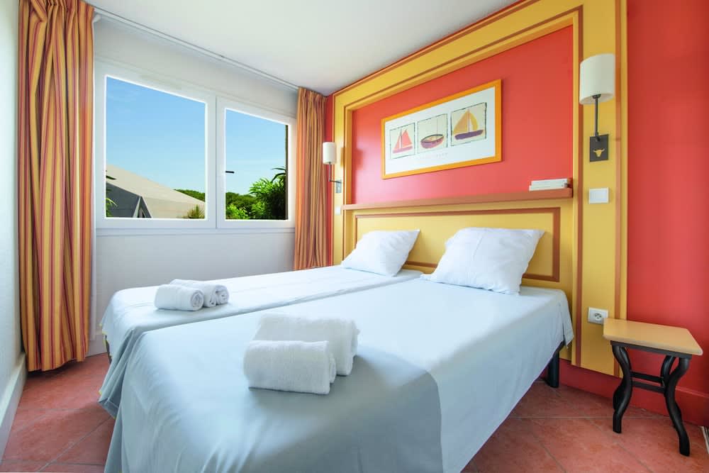 SOWELL Family Grau du Roi 3