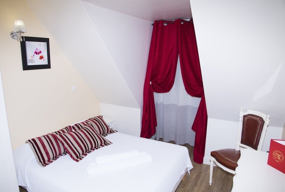 Hôtel du Mont Blanc, Paris Best deals