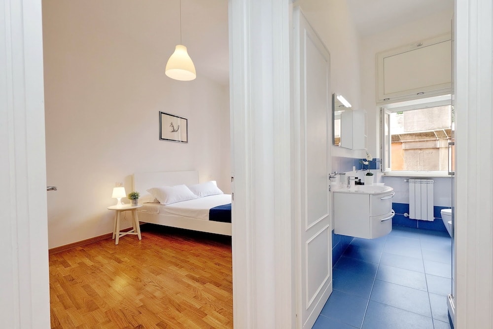 Traiano Charme - My Extra Home 2