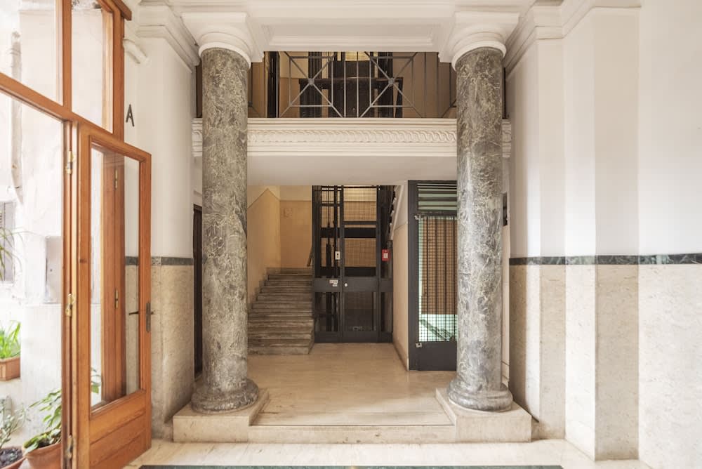 GuestHost - Porta Pia & Villa Torlonia Apartment with Balcony 2