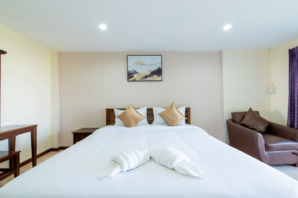 Hillside Resort 2