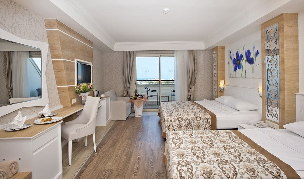 Crystal Sunset Luxury Resort & Spa - Ultimate All Inclusive 3