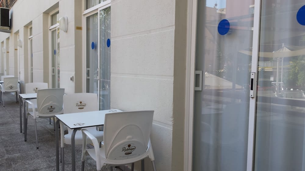 Apartaments Mar Blau Calella 2