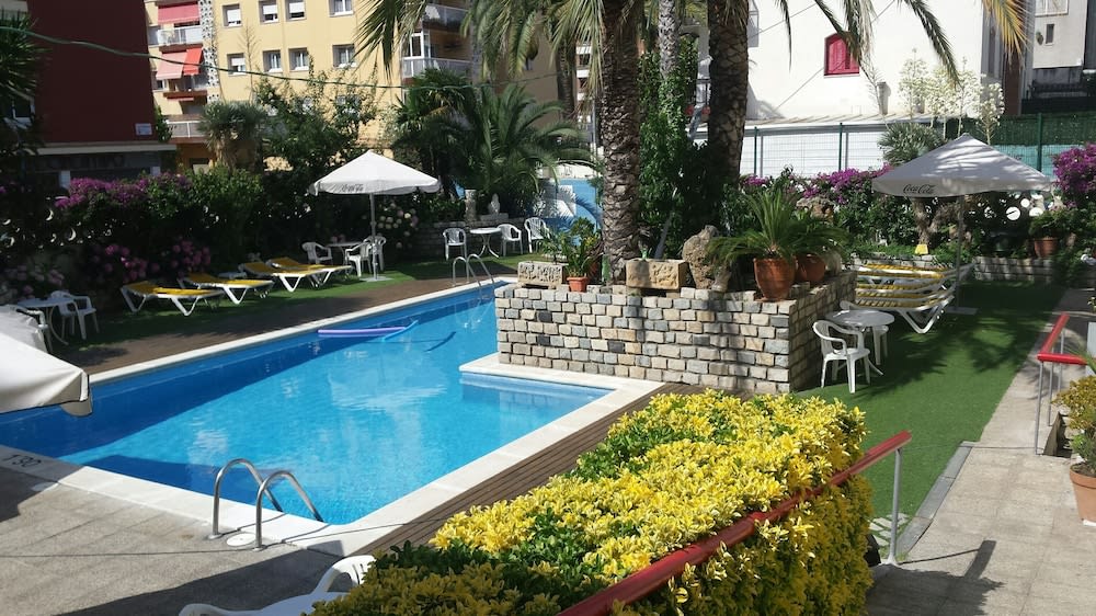 Apartaments Mar Blau Calella 1