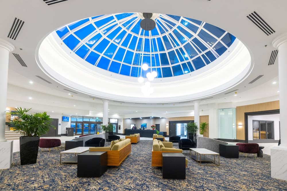 DoubleTree by Hilton Calgary North 4