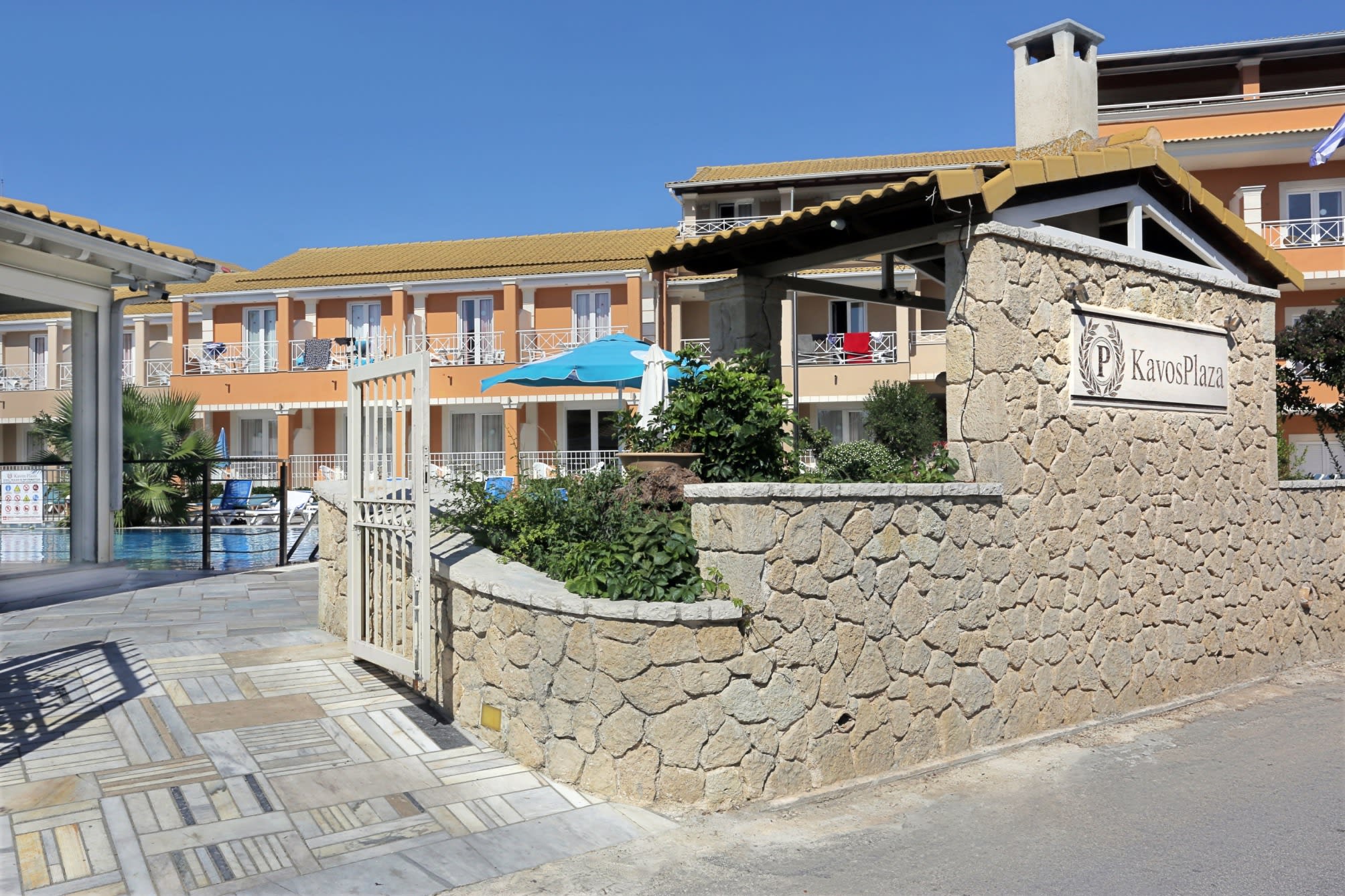 Kavos Plaza Hotel 1