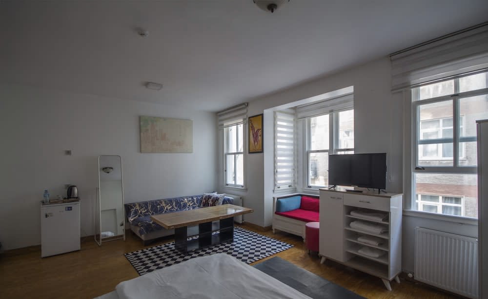 PUHU OTEL 1