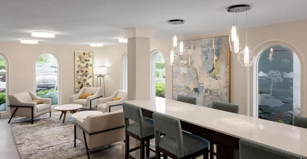 Fairfield Inn and Suites by Marriott Palm Beach 5