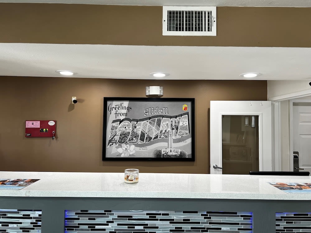 Super 8 by Wyndham Slidell 5