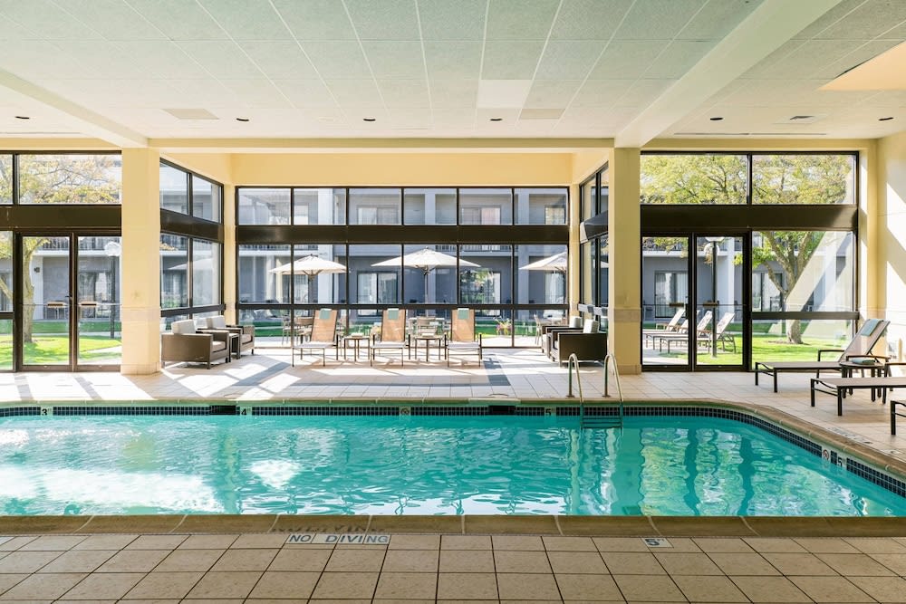 Courtyard by Marriott Chicago Naperville 1