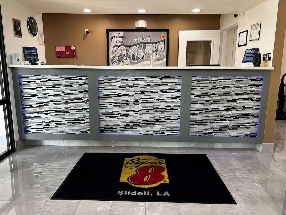 Super 8 by Wyndham Slidell 2