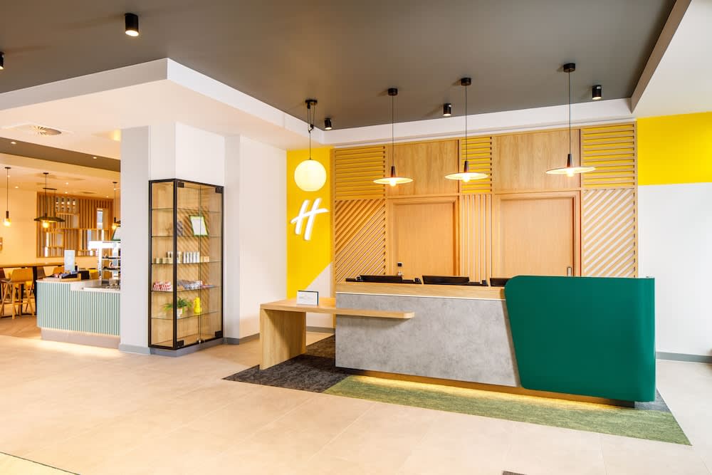 Holiday Inn MANCHESTER AIRPORT by IHG 2