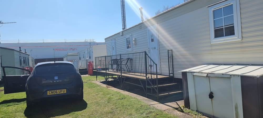 8 Berth Caravan Direct Beach Access 1