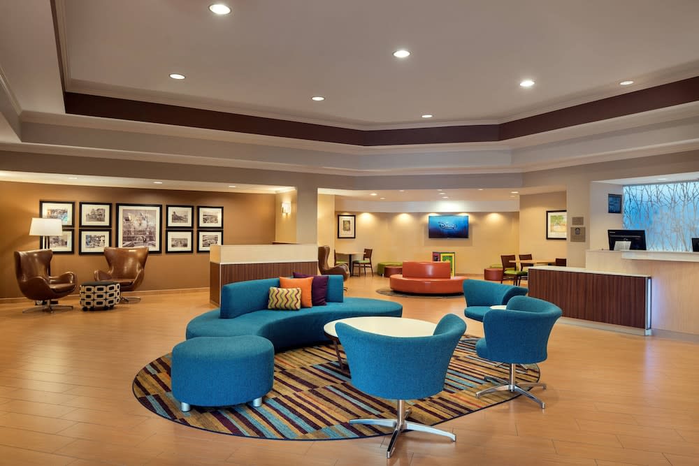 Fairfield by Marriott Anaheim Resort 2