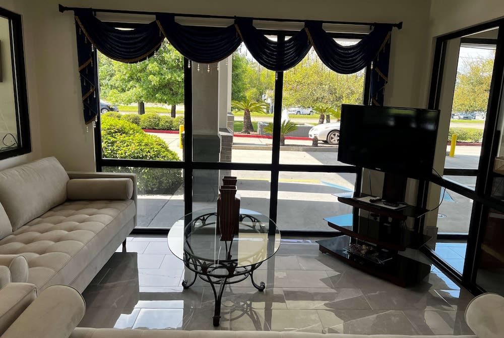 Super 8 by Wyndham Slidell 4