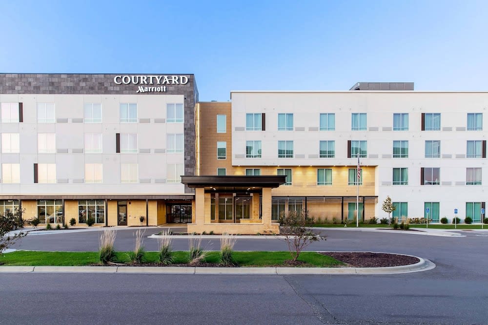 Courtyard by Marriott St Paul Woodbury 1