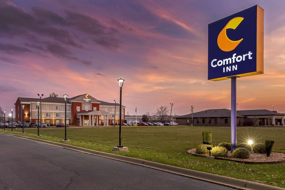 Comfort Inn US Hwy 80 1