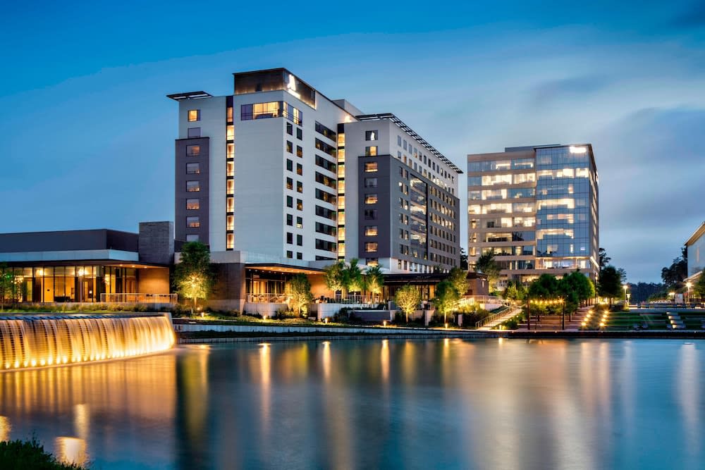 Houston CityPlace Marriott at Springwoods Village 1