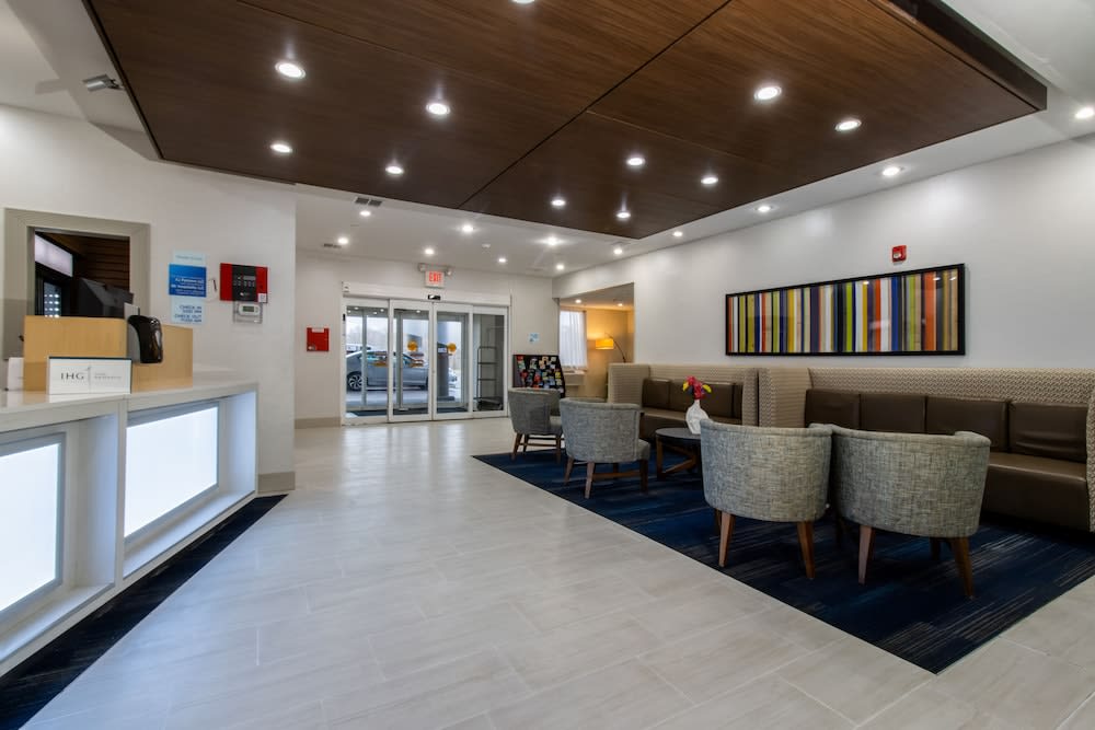 Holiday Inn Express & Suites SWANSEA by IHG 2