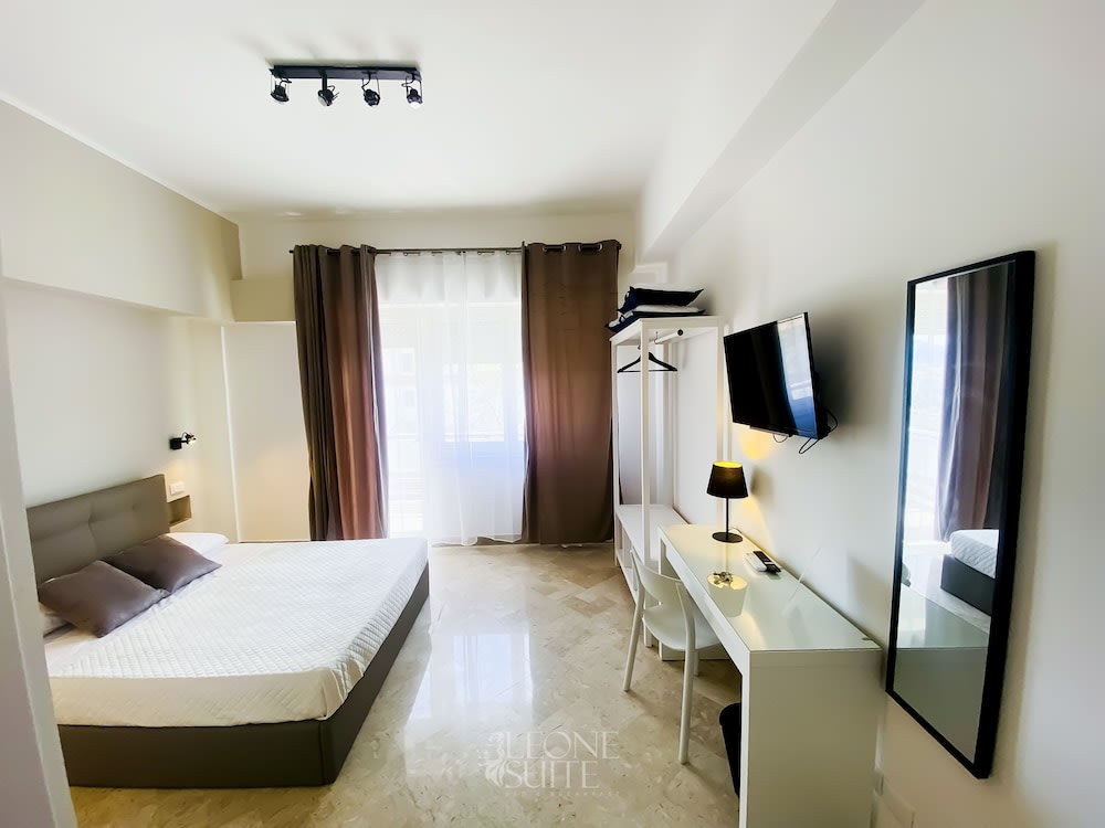 Leone Suite B&B & Restaurant AIC 1
