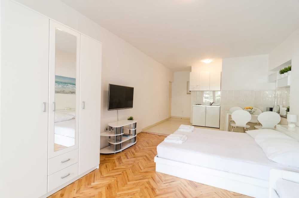 House Apartments Ariva - Studio Apartment with Balcony 3 Adults - A1 2