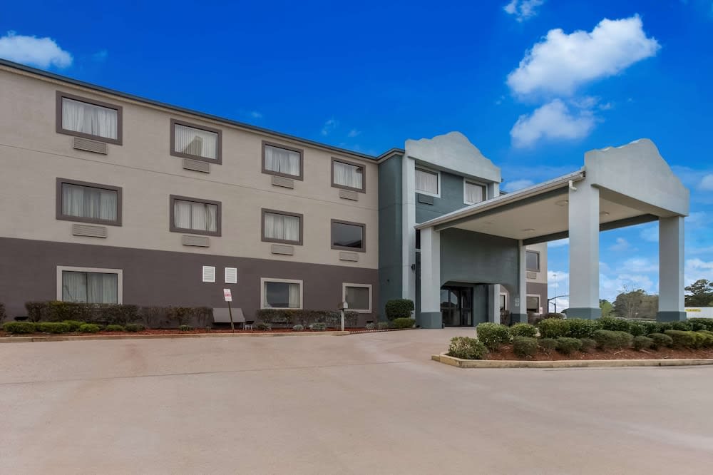 Quality Inn & Suites Pearl-Jackson 1