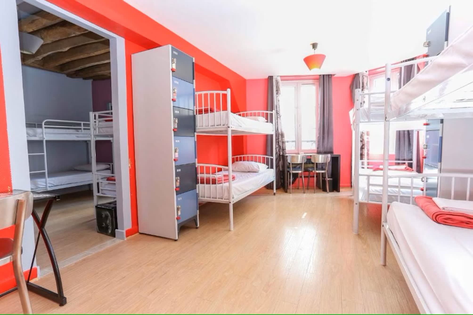 Le Village Montmartre by Hiphophostels 5