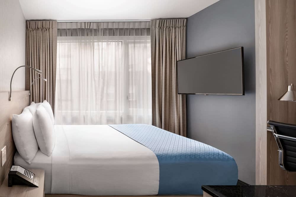 Wingate by Wyndham New York Midtown South/5th Ave 1