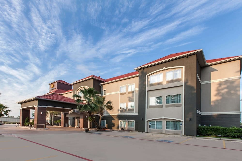 La Quinta by Wyndham Houston New Caney 1