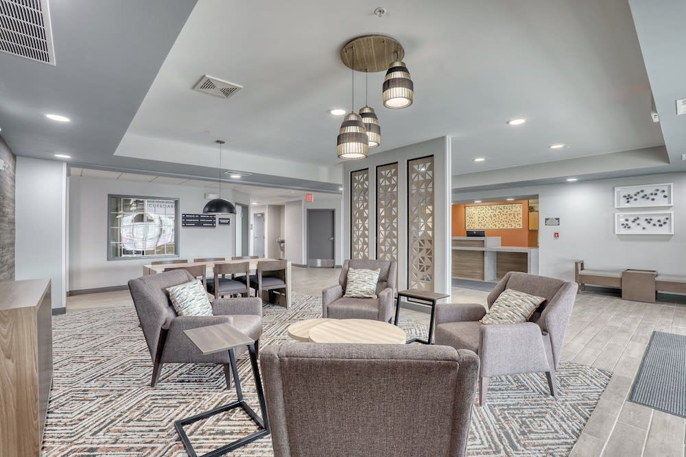 Candlewood Suites MILWAUKEE AIRPORT-OAK CREEK by IHG 1