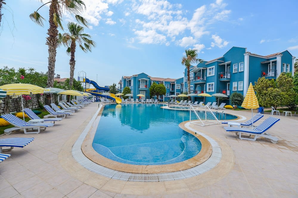 BLUE PEARL HOTEL& VILLAS 1