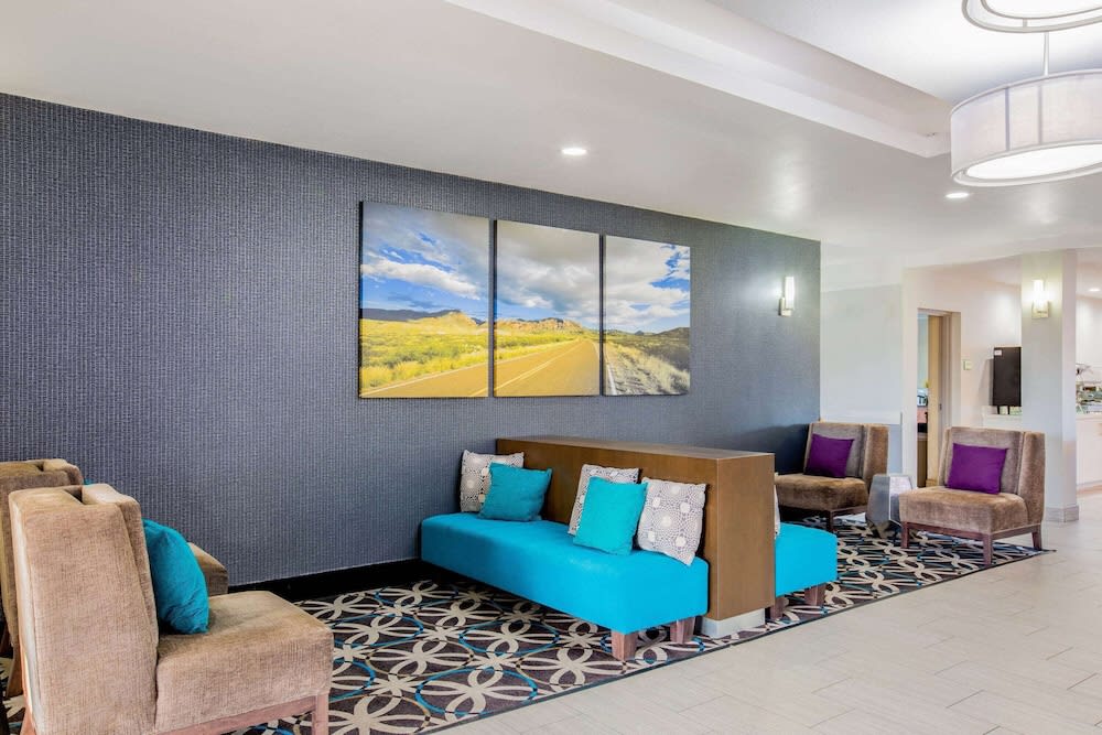 La Quinta by Wyndham Mission at West McAllen 2