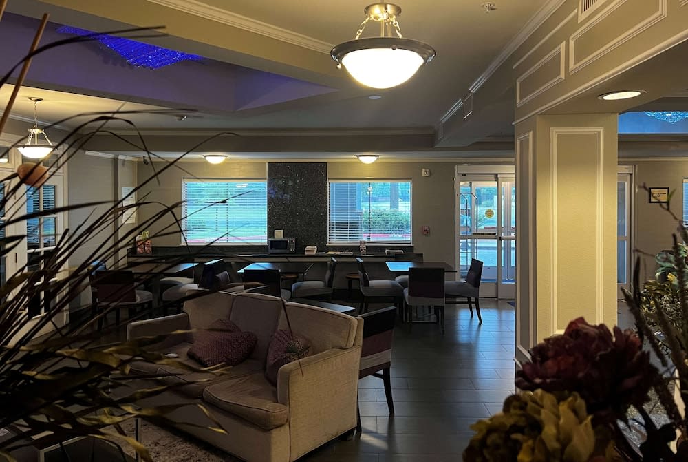 Baymont by Wyndham College Station 1