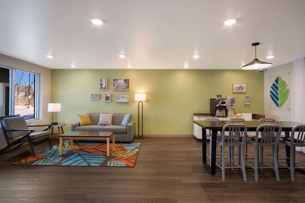 WoodSpring Suites Grand Rapids Kentwood 4