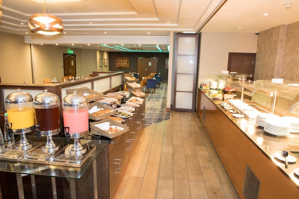 Crowne Plaza LONDON - GATWICK AIRPORT by IHG 1